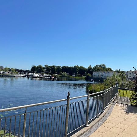 Five Bedroom Waterfront House Carrick on Shannon エクステリア 写真