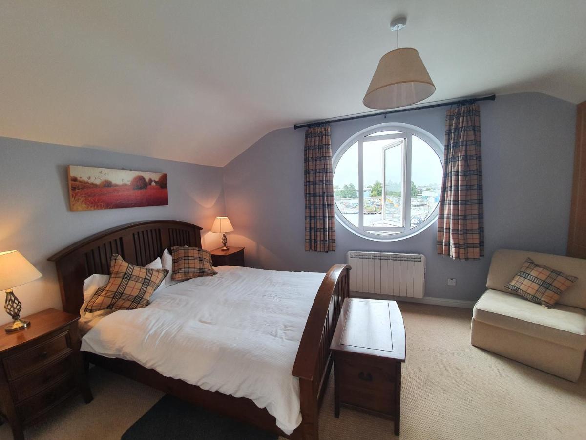 Five Bedroom Waterfront House Carrick on Shannon エクステリア 写真
