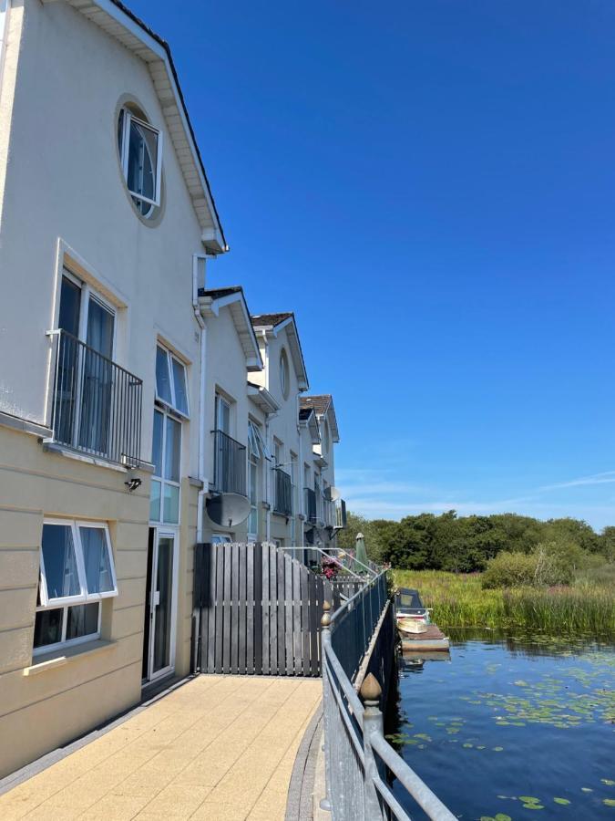 Five Bedroom Waterfront House Carrick on Shannon エクステリア 写真